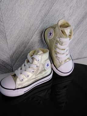 Converse Chuck Taylor All⭐Star High Top Gold Metallic Sneakers Sz: US 5 Infant